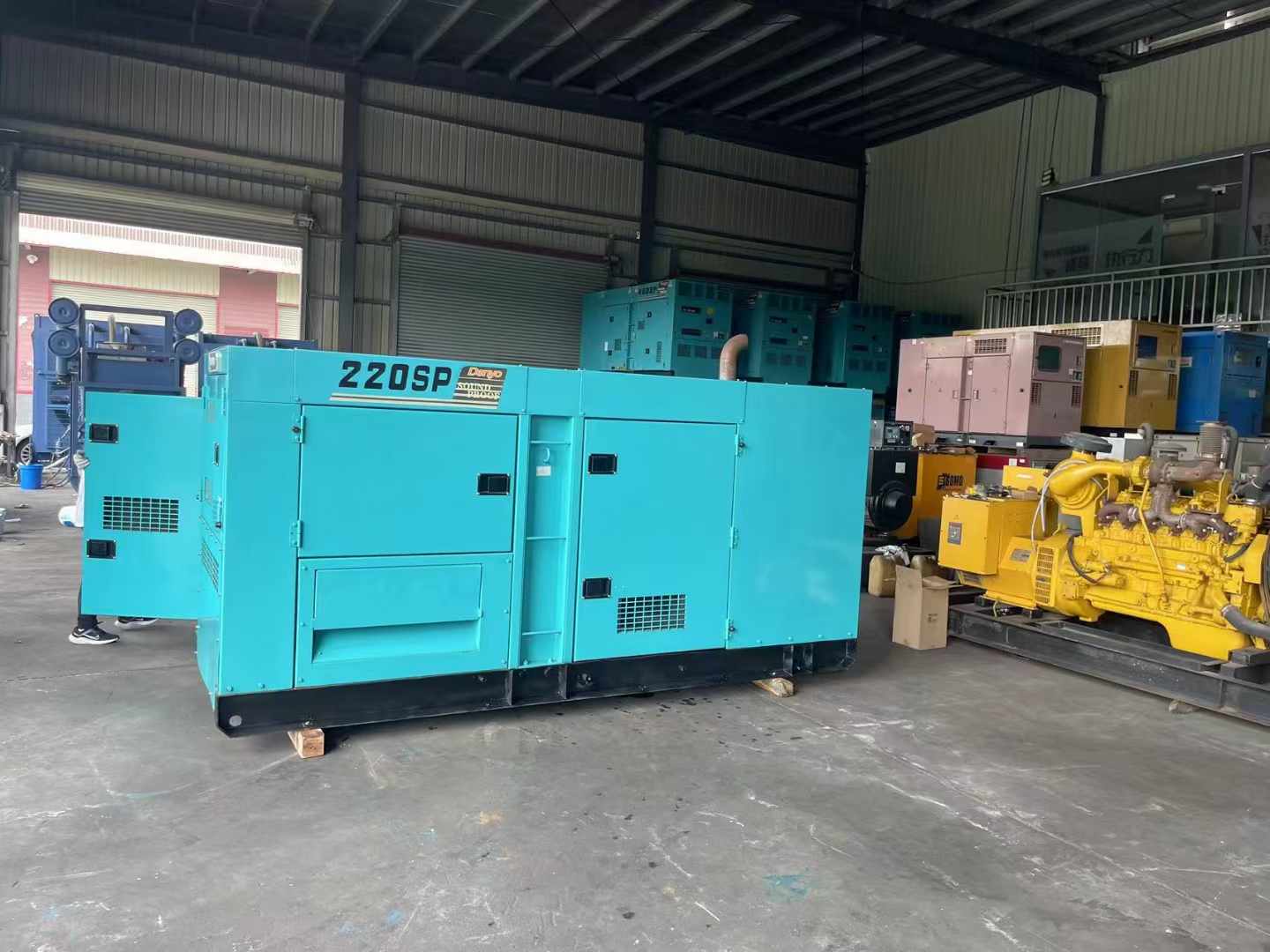 高明800kW 柴油发电机的输出电流波动范围是多少？