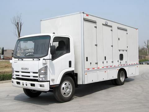 高明如何判断冬季柴油发电机组启动失败是由电气系统故障引起的？